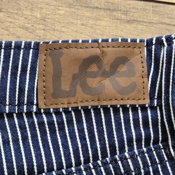 Lee Womens 18 Medium Blue Striped Shorts - Picture 8 of 15